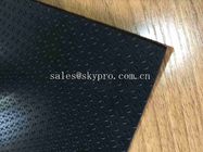 Kleine Reis-Muster-Gummimatten-schwarze Farbe prägen Spitze, Dichte 1.5g/Cm3