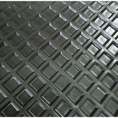 Industrie-PVC-Fahrband mit Gittermuster Flachholz-Sandmaschine anpassbar OEM-Optionen