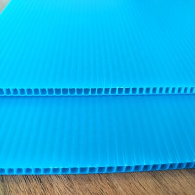 UV-stabilisierte, feuerretardierende, antistatische Hohlplatte aus Kunststoff und PP-gewölbte, doppelte Platte aus Kunststoff